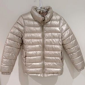 Gold Zara girls light puffer coat. Size 8. Worn lightly. Great condition.